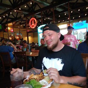 Meet your Posher, Travis